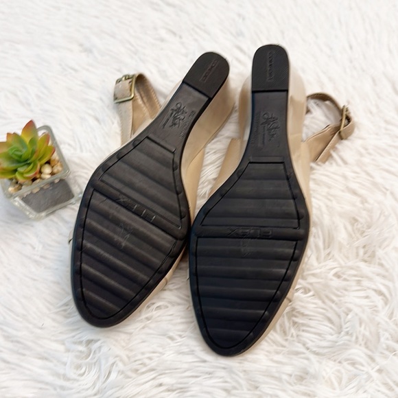 NEW Lifestride Nude Beige Leather sling back wedge shoe women’s 8.5 - Picture 9 of 9